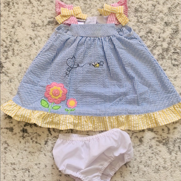 Adorable dress - Picture 1 of 3